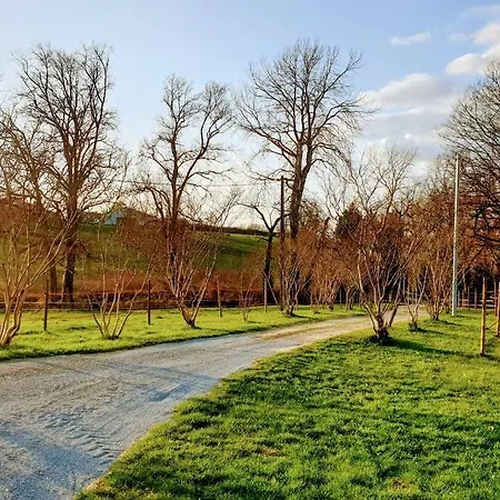 Casa de Férias Gite Au Coeur De La Campagne Saint-Seve